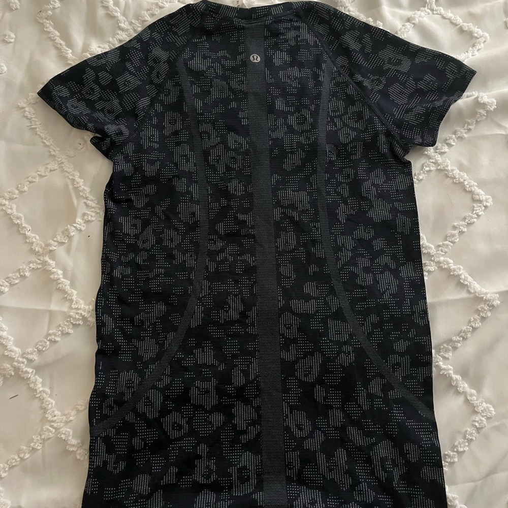 Lululemon Swiftly Tech Short Sleeve Shirt 2.0